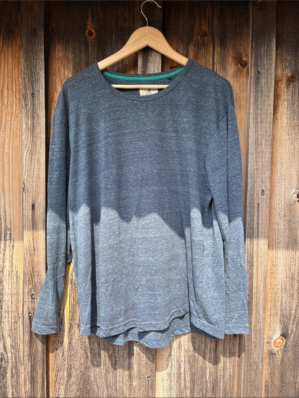 Men's Long-Sleeve Crewneck Shirt in Heathered Dark Gray